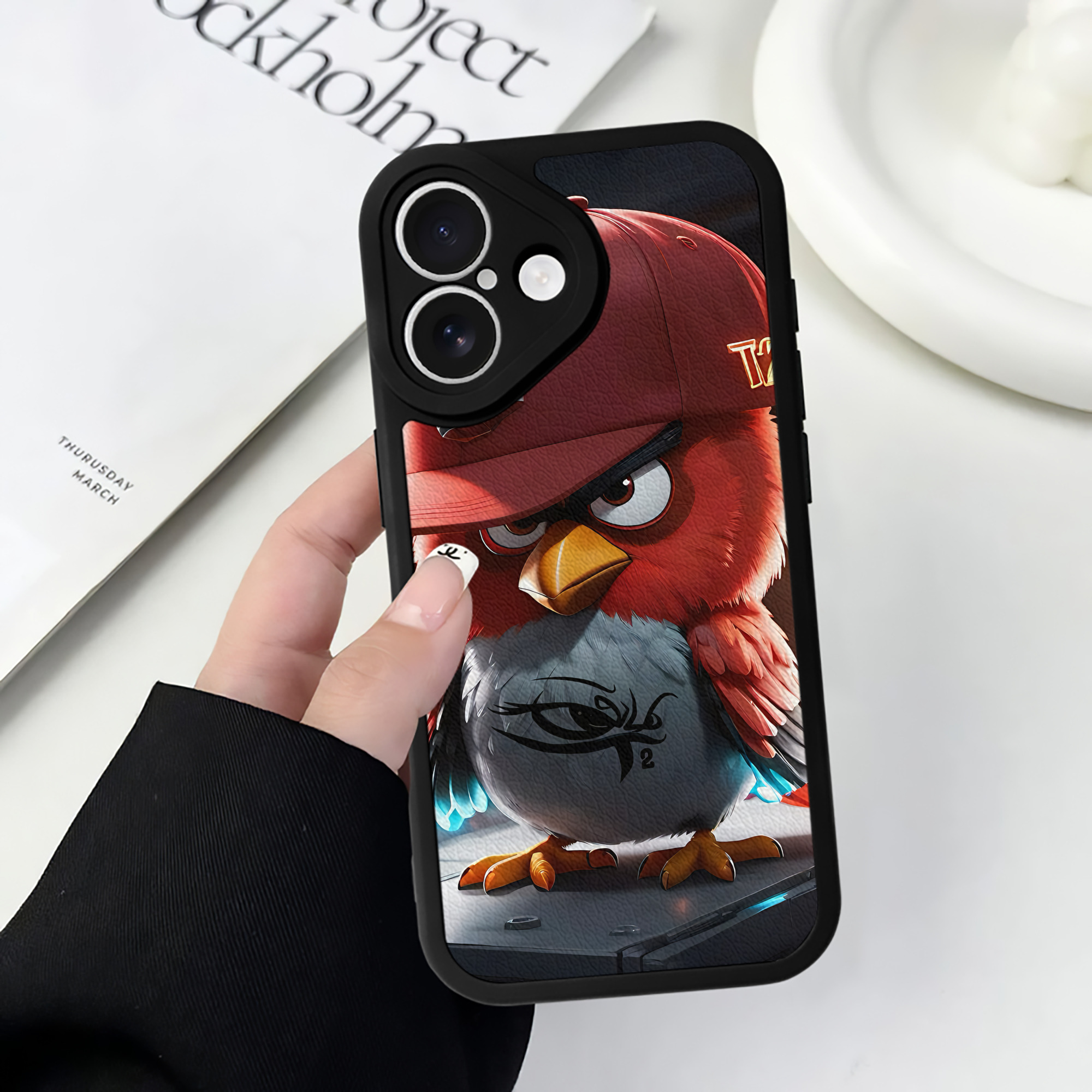 （画像用） Angry Birds アングリーバード 【iPhone 16シリーズ対応】シリコンスマホケース（レザー調） 材質：シリコン